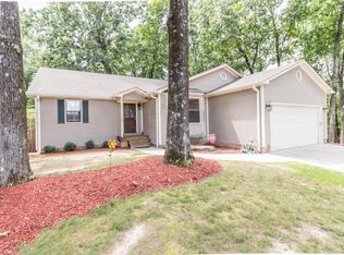 40 W Carolyn Cir, Ringgold, GA 30736