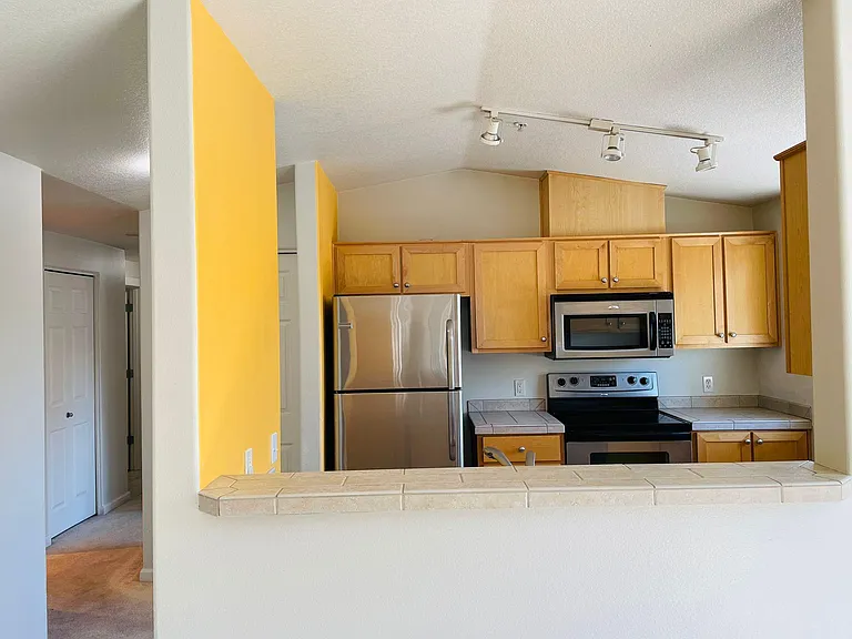 750 NW 185th Ave — Photo 8