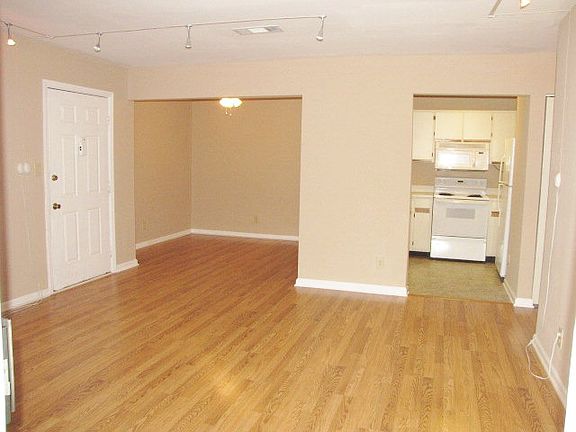 2nd image of 601 N Gay St APT E202