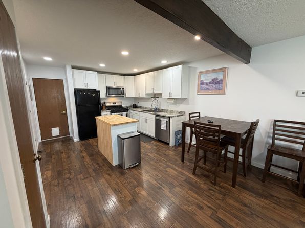 5422 Windflower Cir APT B
