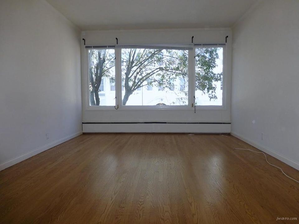 1st image of 1930 Franklin St APT 4