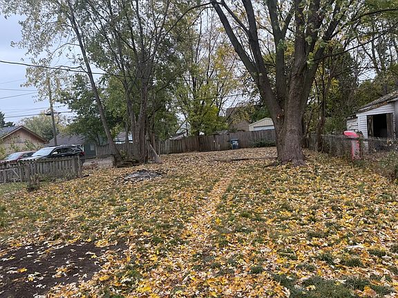 view of rear yard