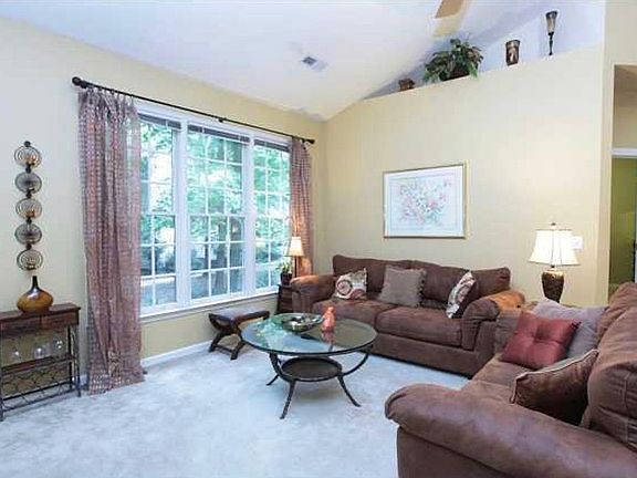 3rd image of 9939 Davis Lake Py