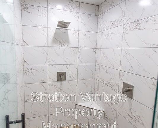 2nd image of 2325 W Mobile Ln