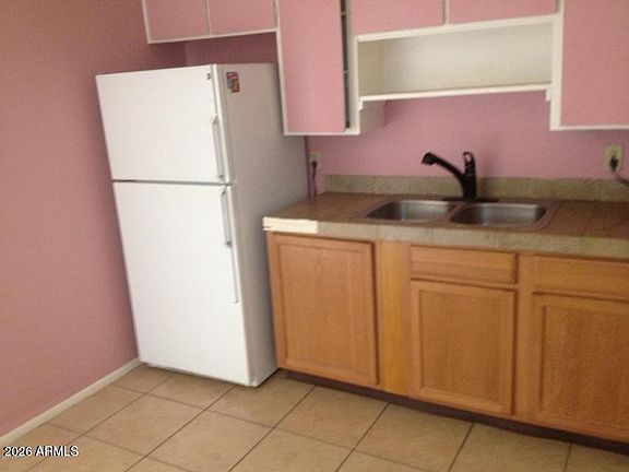2nd image of 2633 W Belmont Ave APT 4