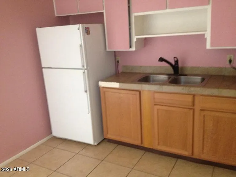 2633 W Belmont Ave #4 — Photo 2