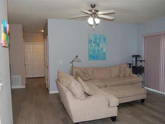 4th image of 6255 Beechtree Dr Unit 1204