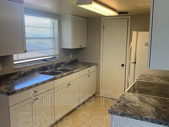 5th image of 1767 Leo Ln S #201