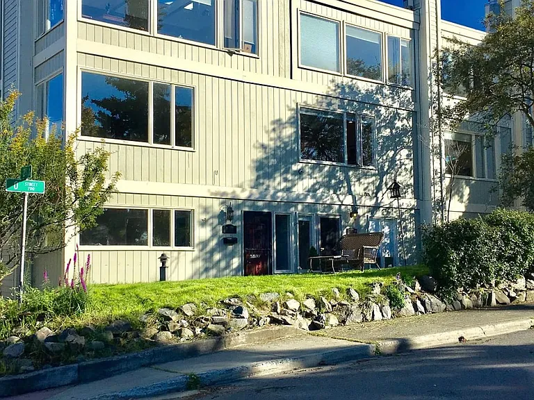 703 O St #703 — Photo 25