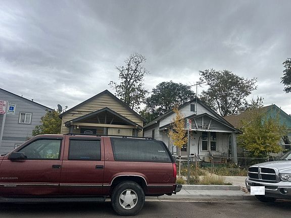 2nd image of 4684 York St