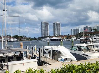 Mariner Village Garden, Aventura, FL 33180