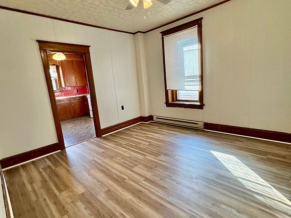 204 Linden Ave 1F - Living Room