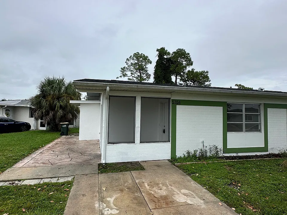 5764 Gallatin Ln