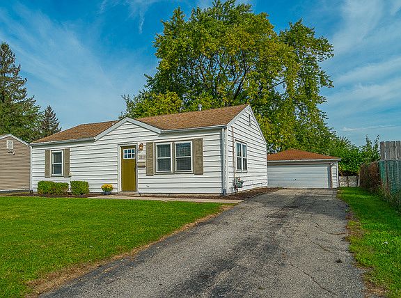 2nd image of 1813 Burry Circle Dr