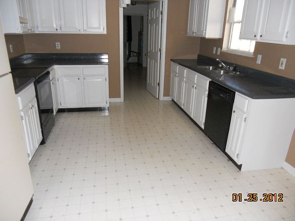 4th image of 2514 Cinema Dr