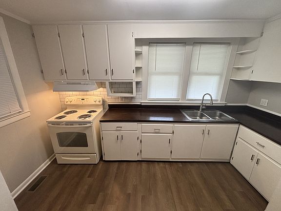 2nd image of 500 S 16th St