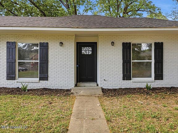 3rd image of 1201 Rockingham Dr