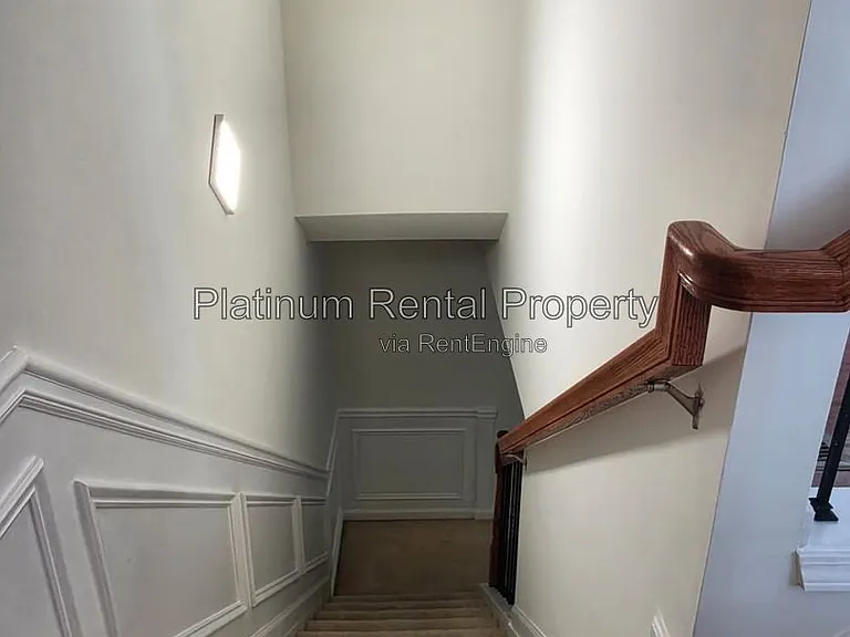 221 Balaban Cir — Photo 73