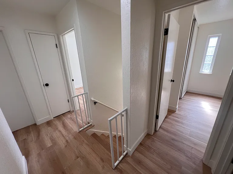 1249 W Washington Ave #1 — Photo 13