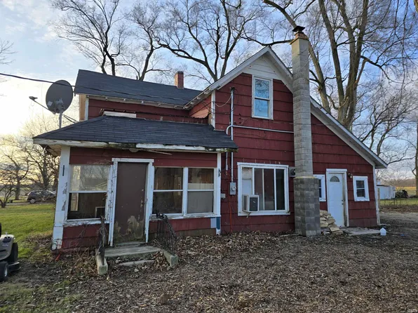 1676 E Division Rd, Portland, IN 47371