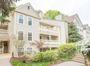 2237 Lovedale Ln #401B, Reston, VA 20191