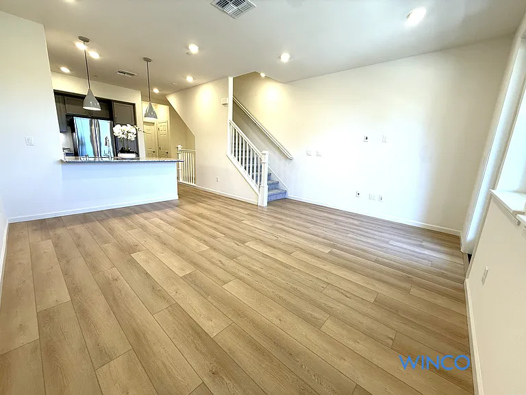 3810 Norbridge Ave — Photo 3