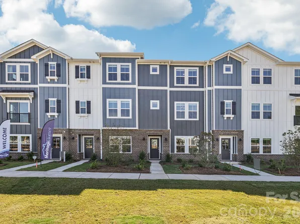 335 Golden Maple Ct, Fort Mill, SC 29708