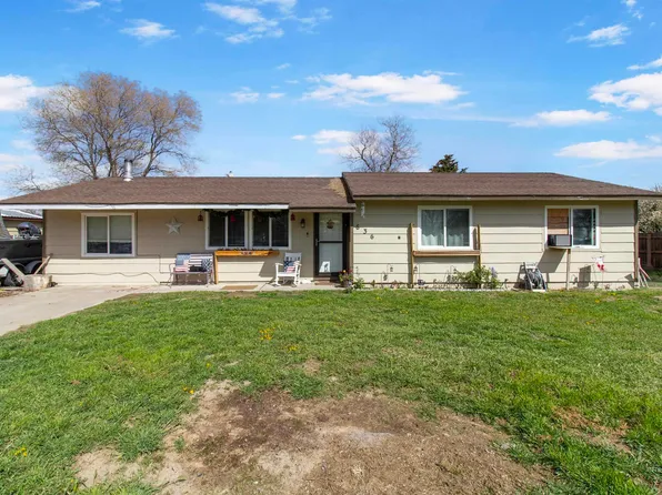 636 Main St N, Hansen, ID 83334