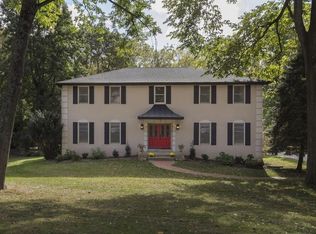 307 Sandcastle Ln, Bryn Mawr, PA 19010