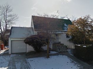 131 Southside Ave, Freeport, NY 11520