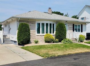 9 Grand View Ave, Johnston, RI 02919