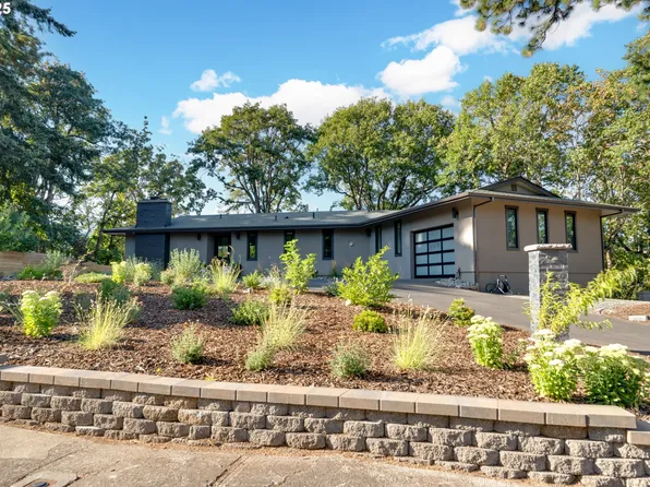 2480 Sherman Ave, Hood River, OR 97031