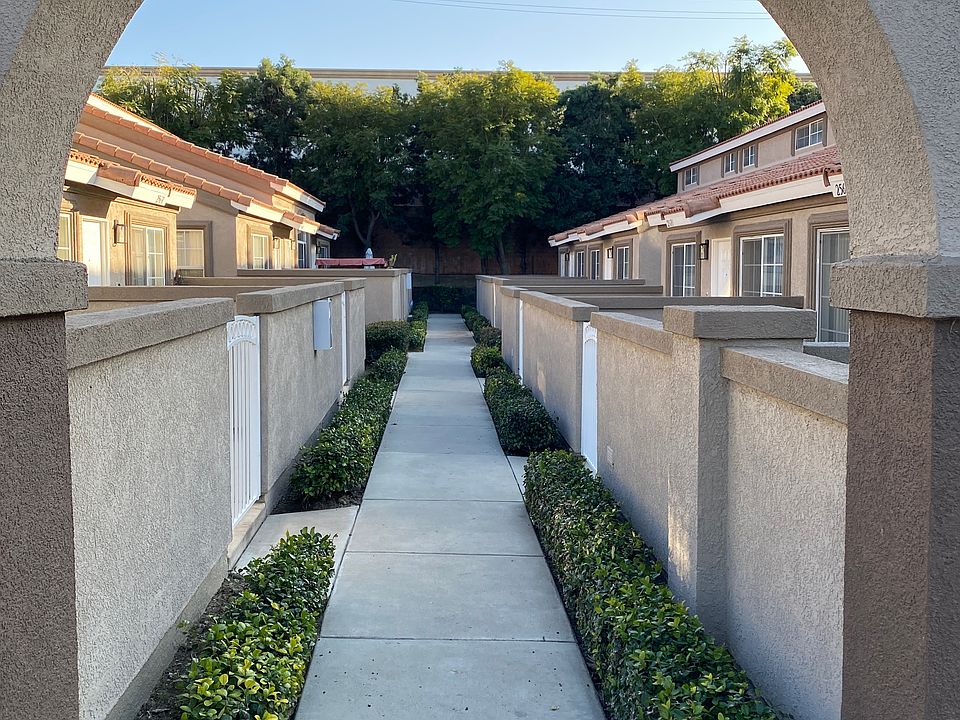 1st image of 25621 Prospect Ave