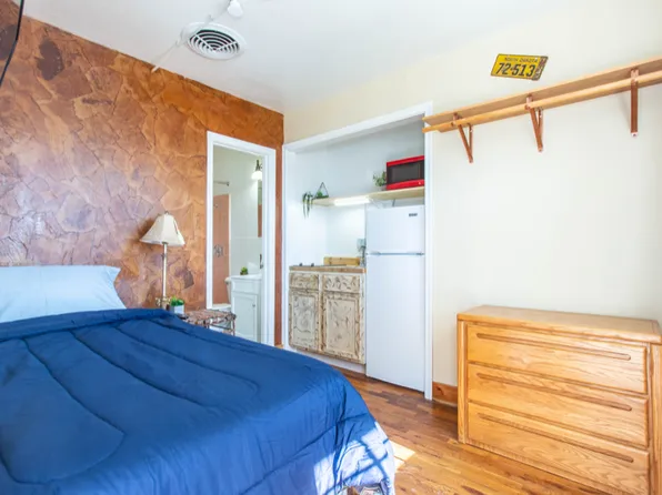 210 E North St, Rapid City, SD