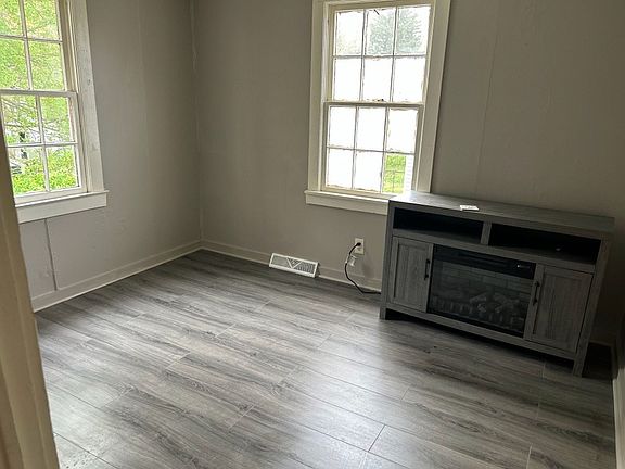 3rd image of 2701 Dudley St