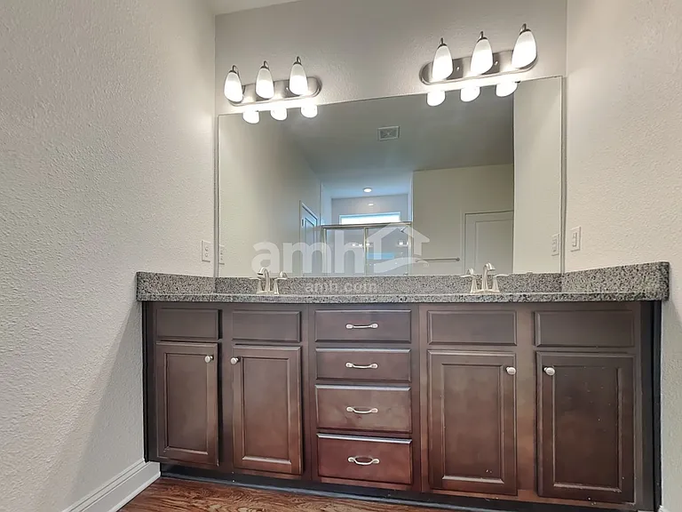 2986 Hill Valley Ln — Photo 11