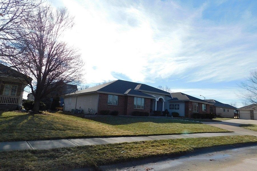 2nd image of 17615 Troon Cir