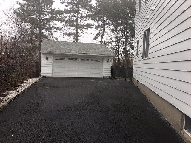 2nd image of 84 Renaissance Dr