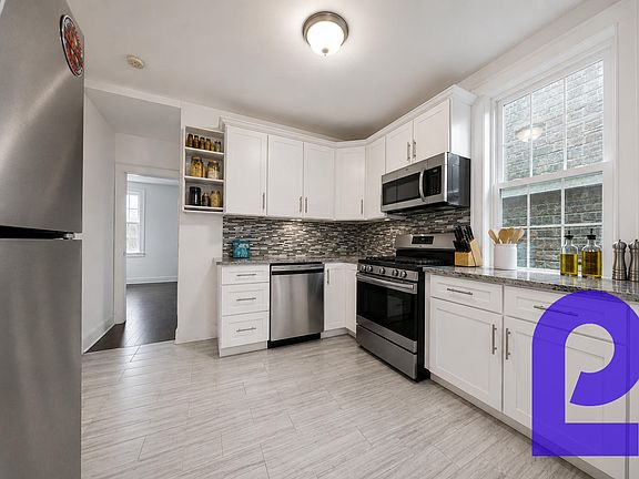 3rd image of 518 Wales Ave #4