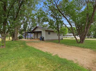 401 W Jefferson Ave, Salem, SD 57058