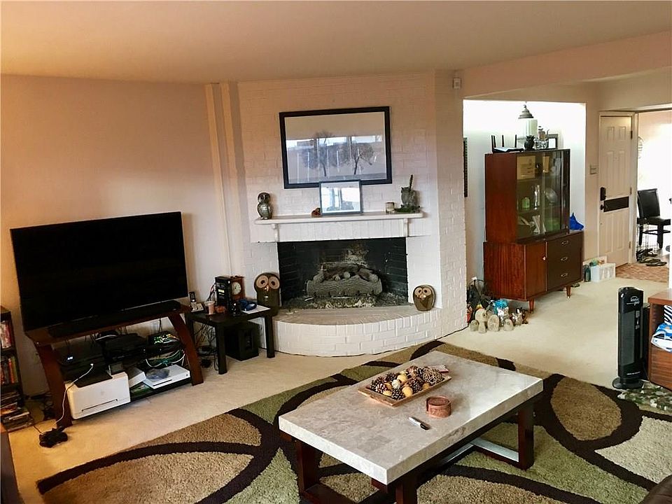 2nd image of 15910 Club Crest Dr APT 1115