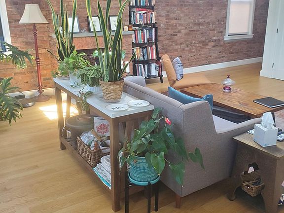 2nd image of 17 Main St #23