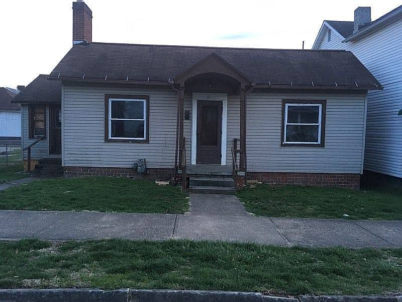 1st image of 32 Republic Ave