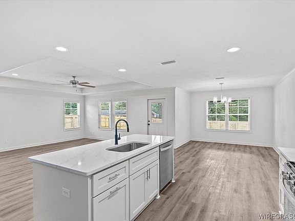5th image of 105 Firethorn Way