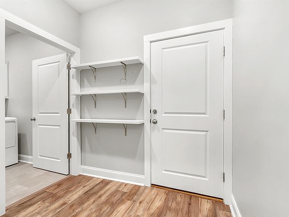5th image of 3600 Jaxon Ln