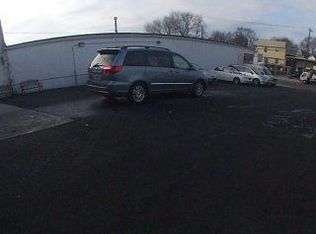 158 Clove Rd, Staten Island, NY 10310