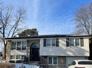 969 McBride Ave #2, Mississauga, ON L5C 1M1