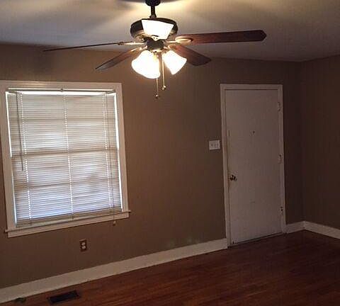 3rd image of 3112 S Louisiana St