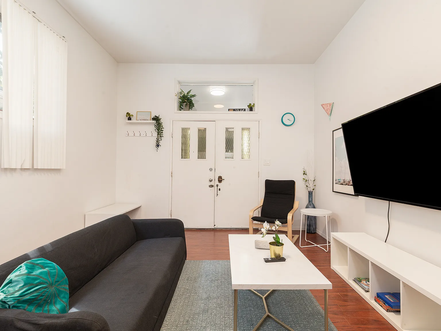 2 bed, $2,000 — Photo 2