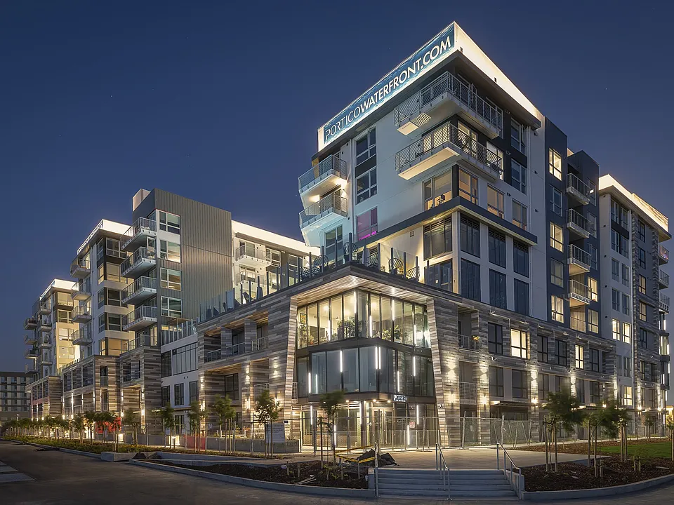 Portico Waterfront
